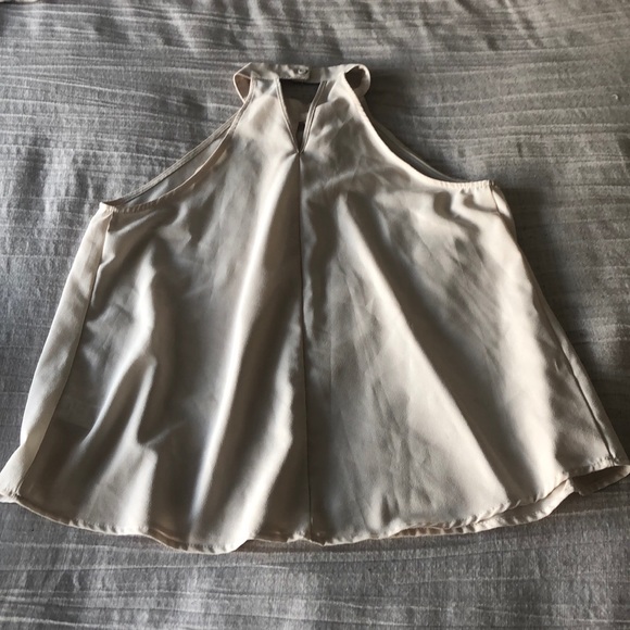 Cute billowy cream top - Picture 2 of 2